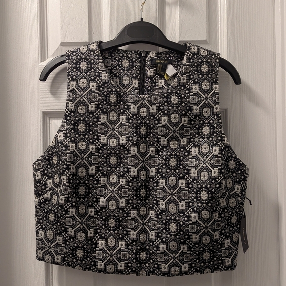 NWT - Forever 21 Women's Cropped Sleeveless Top - Picture 2 of 7